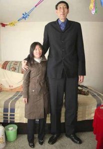 worlds_tallest_man_bao_xishun_1b